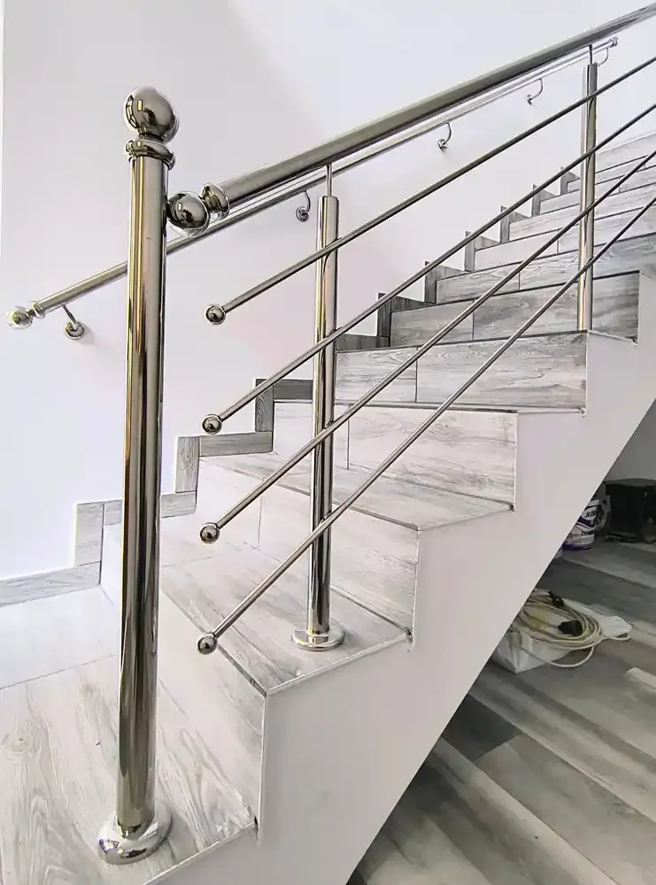 Material de prezentare Real Inox — Balustrade inox pentru scări interioare, imaginea 2