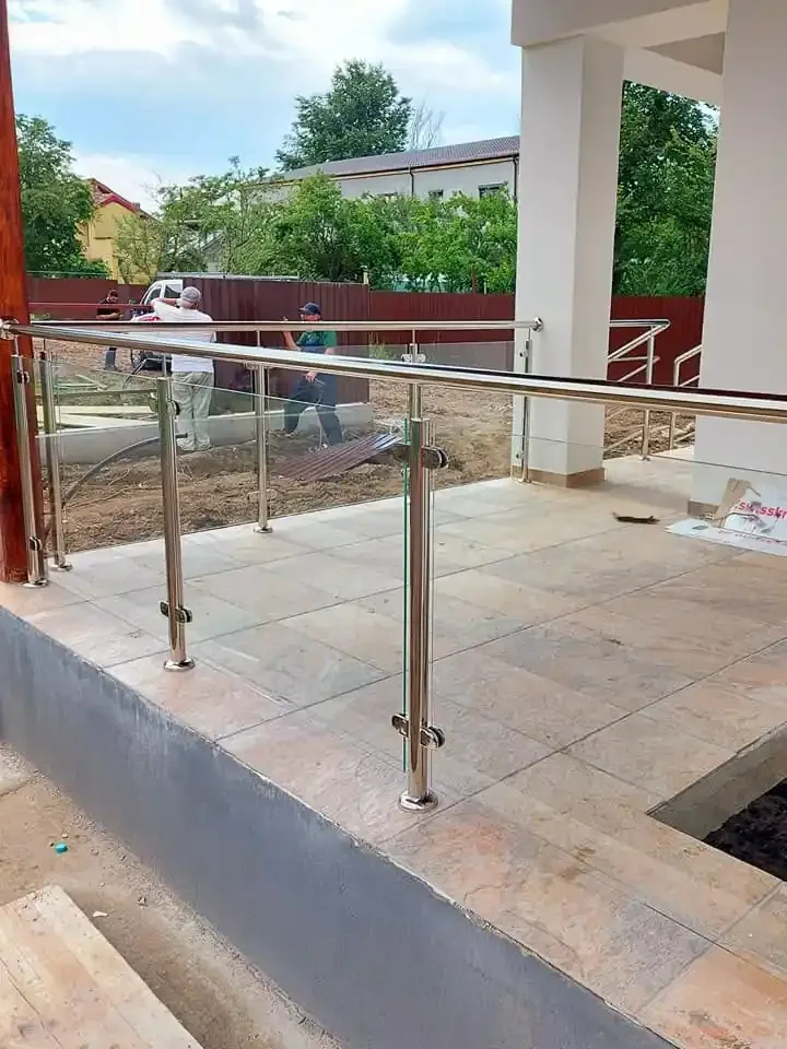 Material de prezentare Real Inox — Balustrade inox cu sticlă securizată, imaginea 4