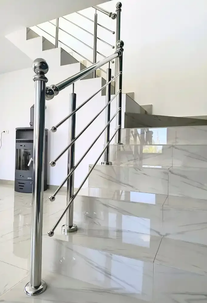 Material de prezentare Real Inox — Balustrade inox pentru scări interioare, imaginea 4