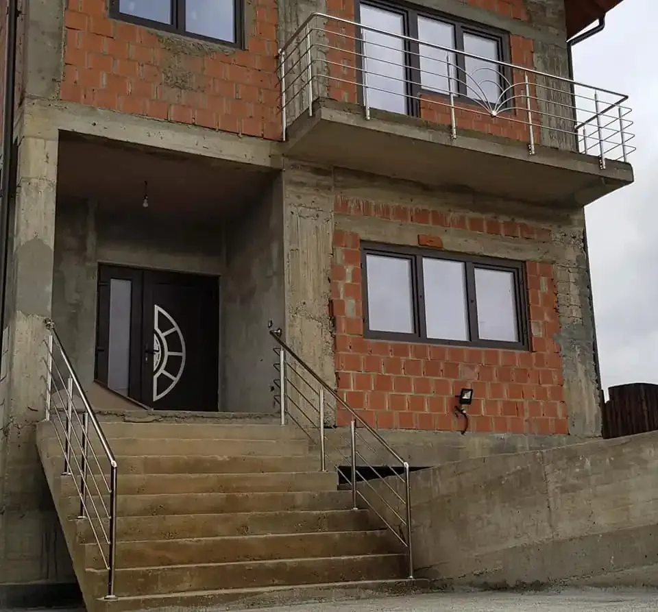 Material de prezentare Real Inox — Balustrade inox cu model personalizat, imaginea 2