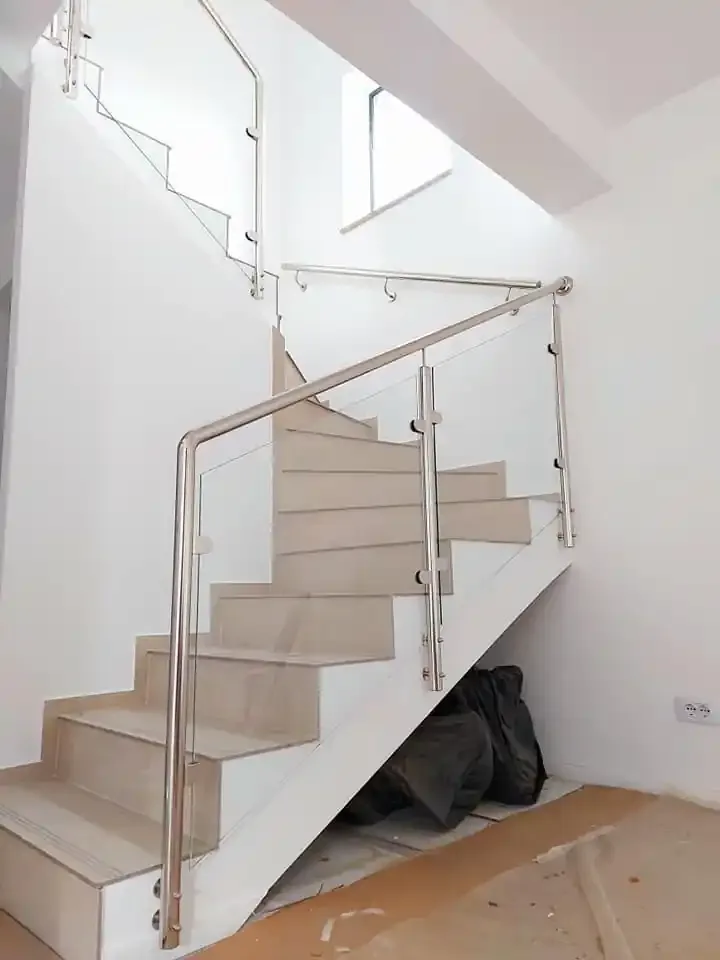 Material de prezentare Real Inox — Balustrade inox cu sticlă securizată, imaginea 5