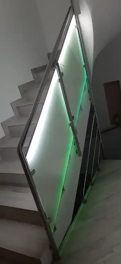 Material de prezentare Real Inox — Balustrade inox cu sticlă securizată, imaginea 6