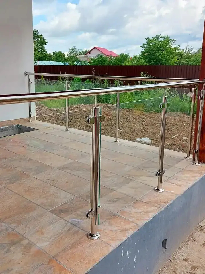 Material de prezentare Real Inox — Balustrade inox cu sticlă securizată, imaginea 2