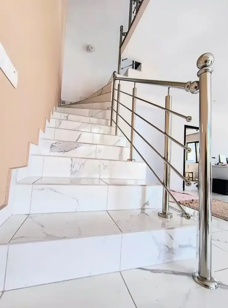 Material de prezentare Real Inox — Balustrade inox pentru scări interioare, imaginea 5