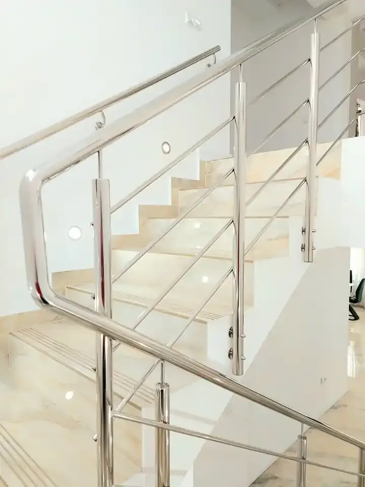 Material de prezentare Real Inox — Balustrade inox clasice la comandă, imaginea 3